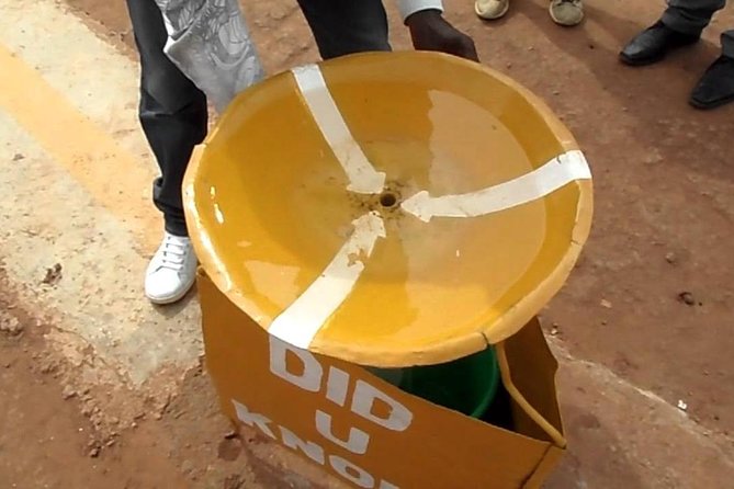 A Tour To Uganda Equator - Lunch and Time Around the Equator Stop