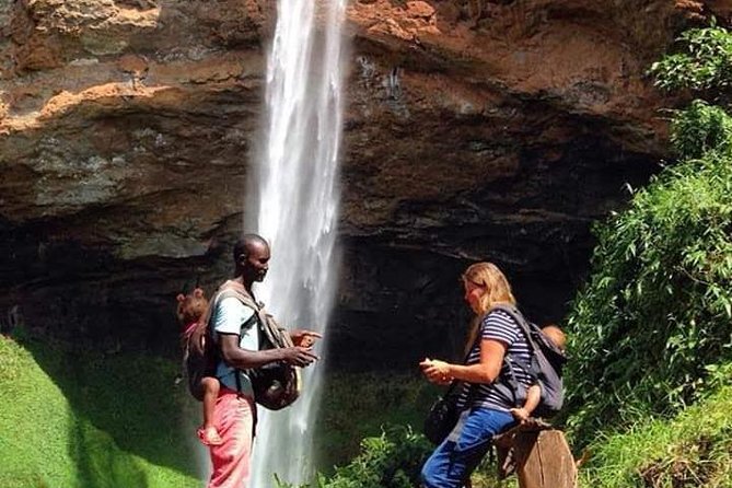 Eight days cultural and wildlife tour in Uganda - Mountain biking and gold mining on Day Five