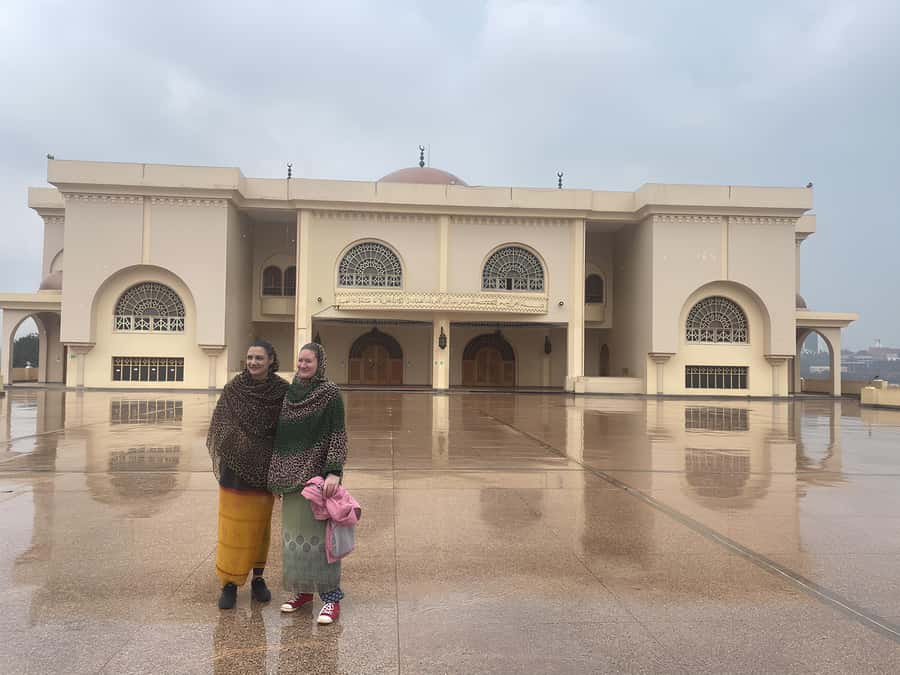Kampala: Guided City Walking Tour with Gadaffi Mosque - Independence Monument and World War Memorial