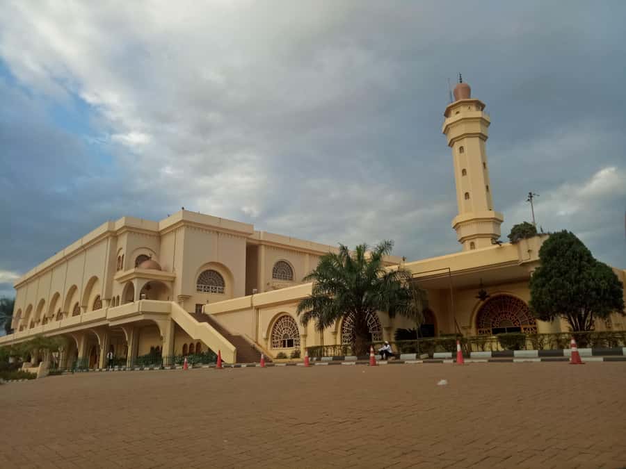 Kampala: Luxury City Tour with Hotel Pickup and Drop-Off - Kabaka’s Palace and the memory of Idi Amin