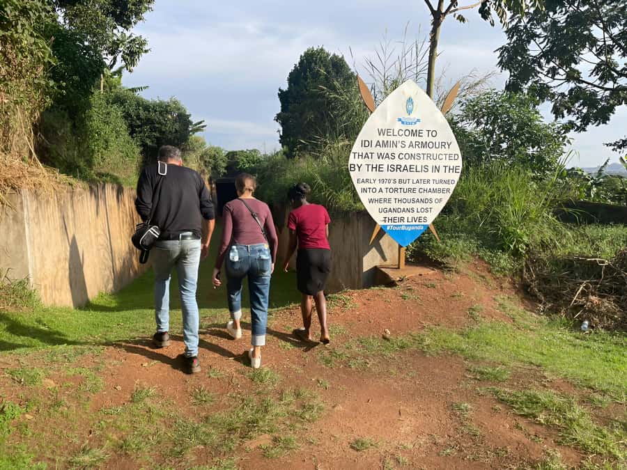 Kampala: Private Guided City Tour with vehicle Transfers - Kasubi Tombs and Ganda building traditions