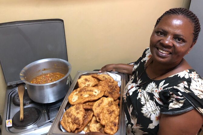 Private Ugandan Food Cooking Class and Culture Experience - Tea, dancing, and the family table