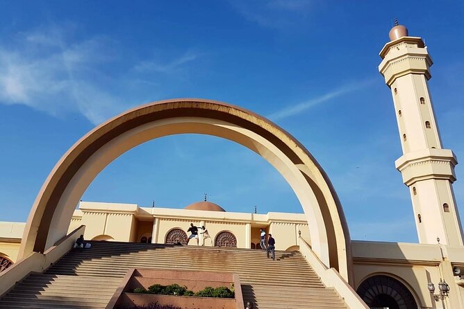 Tombs, King’s palace & Gaddafi mosque walk (Airpals Safaris tour) - Why these three sites explain Kampala so well